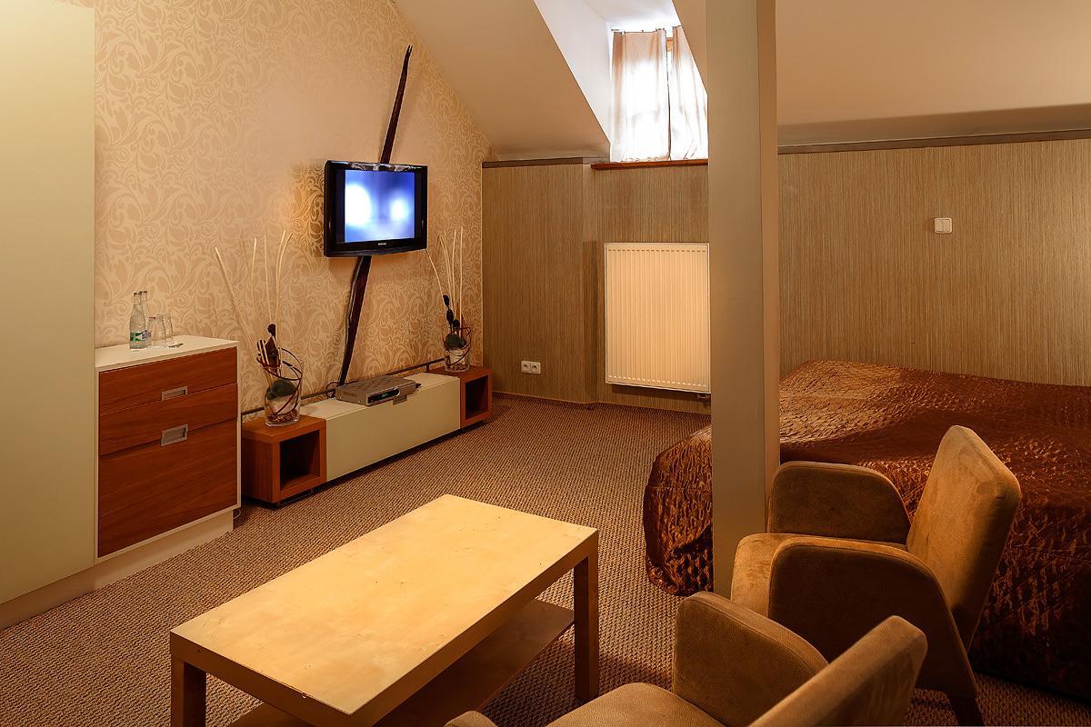 Hotel Merlot Louny Exterior photo
